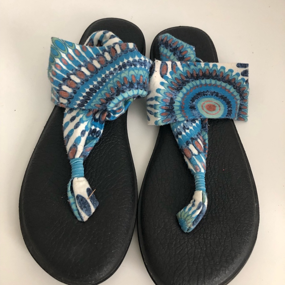 Sanuk Blue Peacock Patterned Fabric Sling Sandals